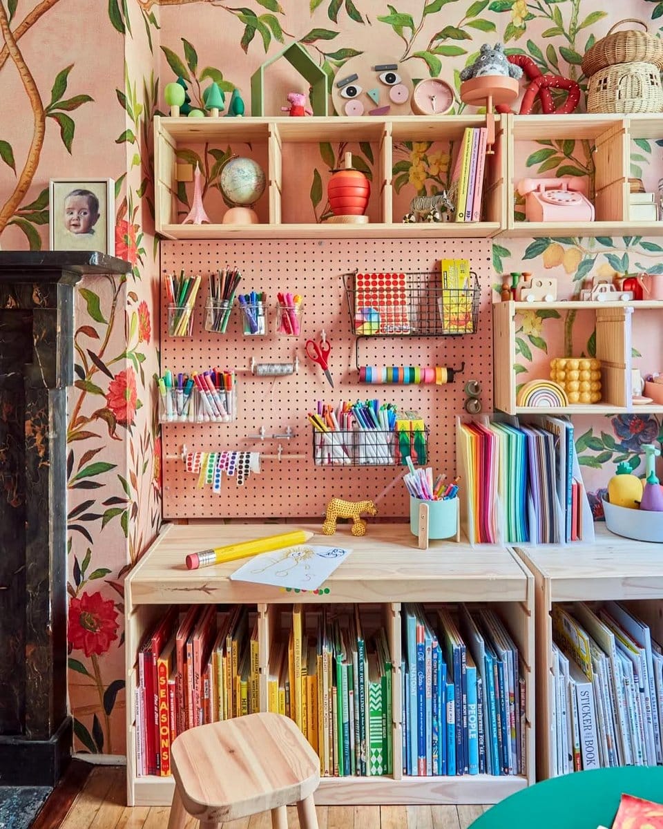 child drawing station design