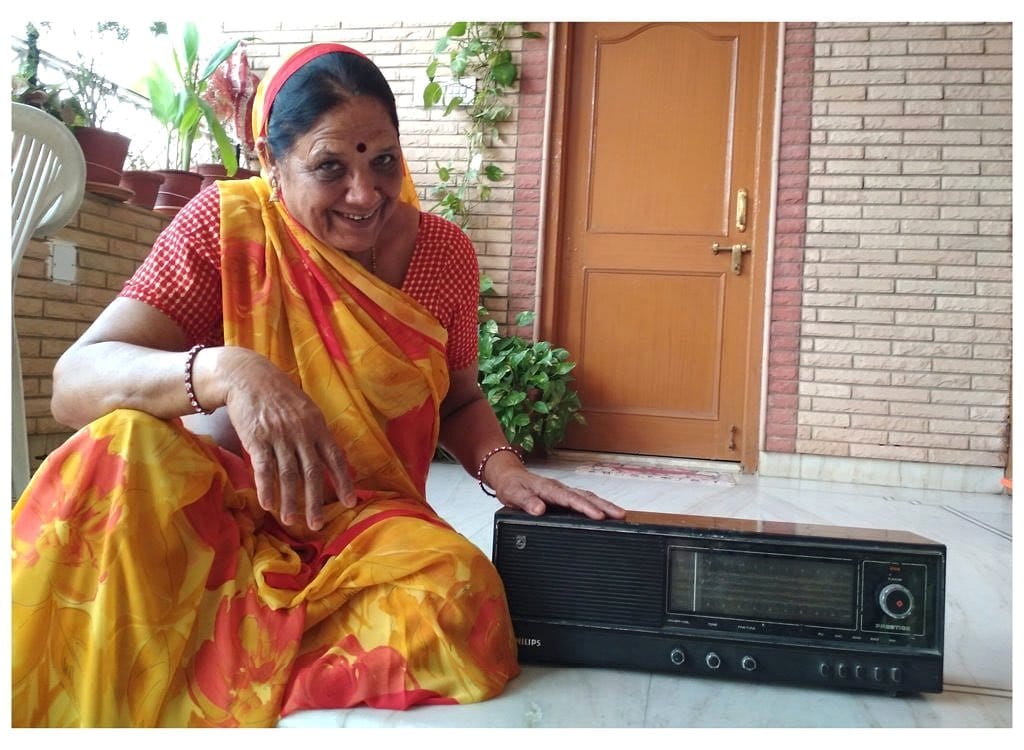 keepsakes in radio memory box