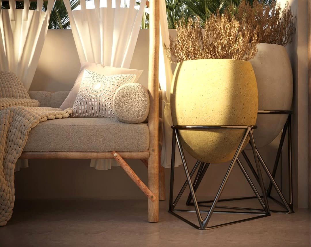 Gold and silver metallic drip pots