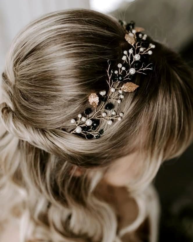 vine hair clip in hair