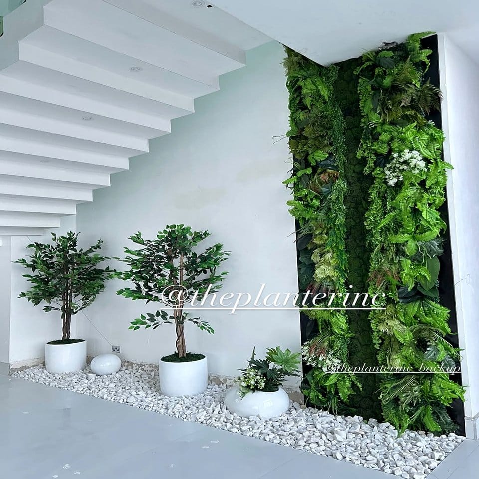 Geometric plant pot arrangement on stairs