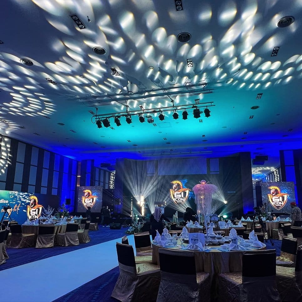 Underwater-themed table setting with plant accents