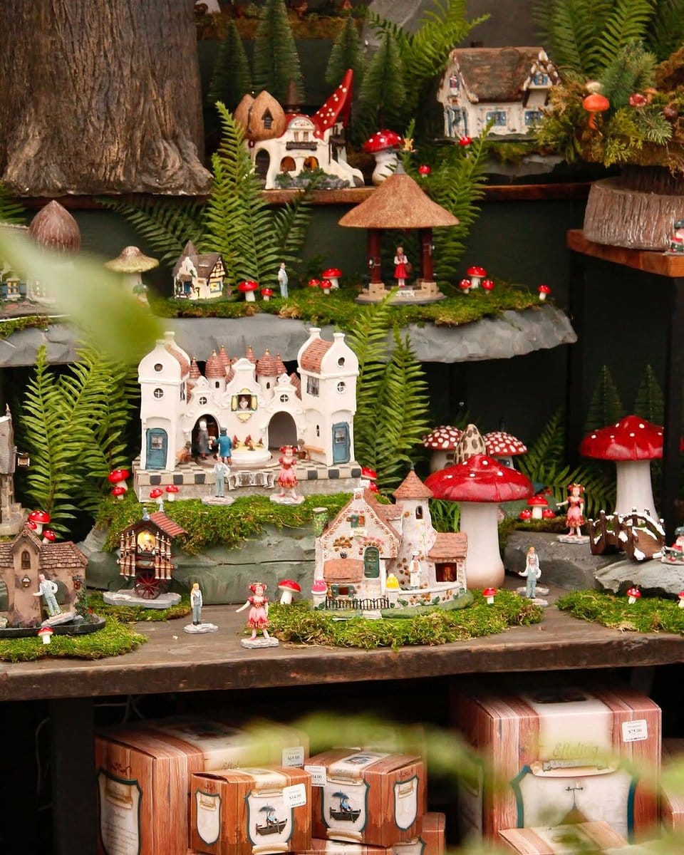 mini woodland scene on logs