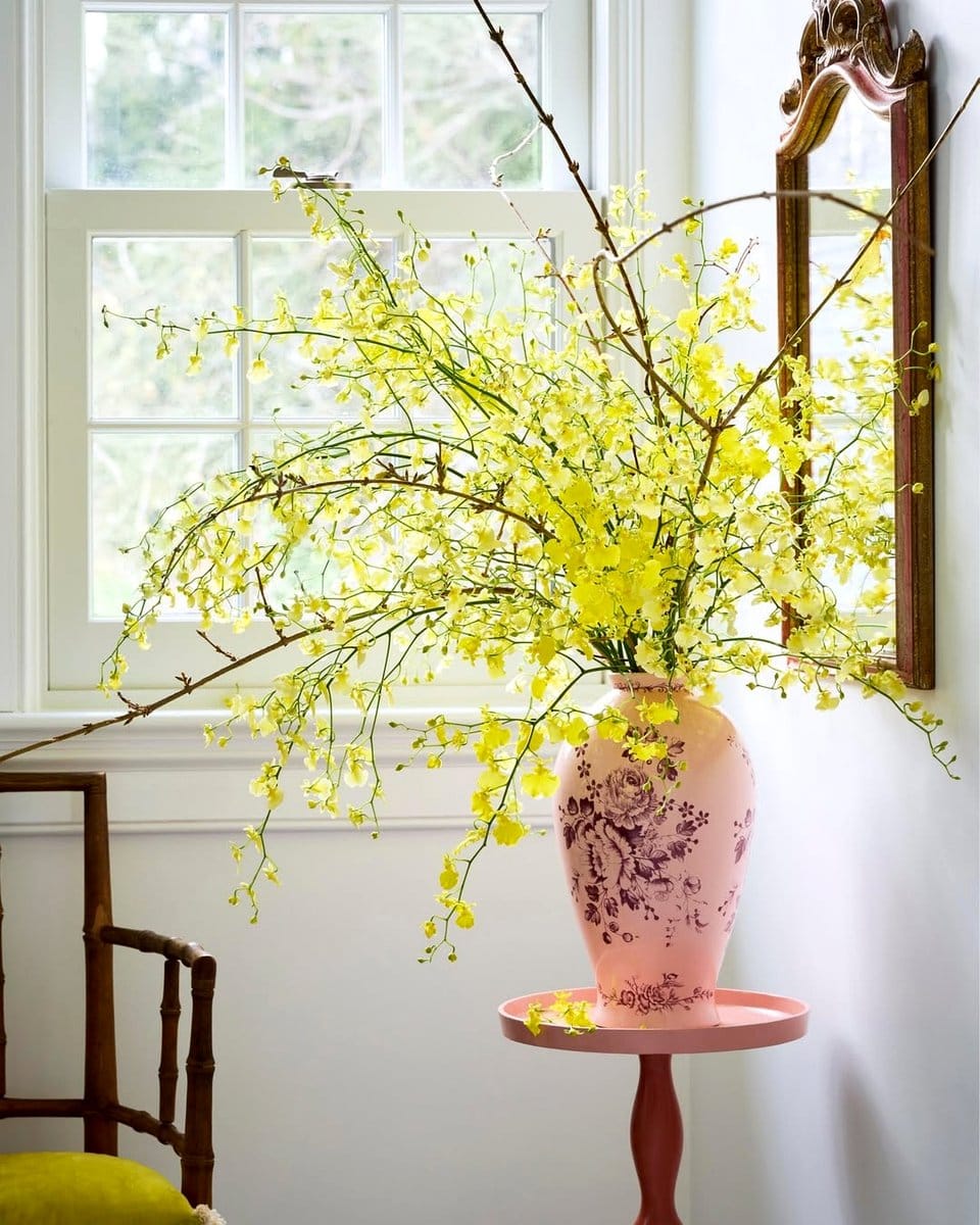 lemongrass stalks in vase