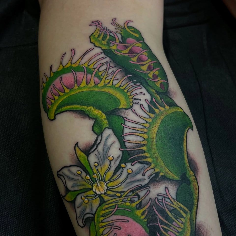 Temporary tattoos with botanical designs