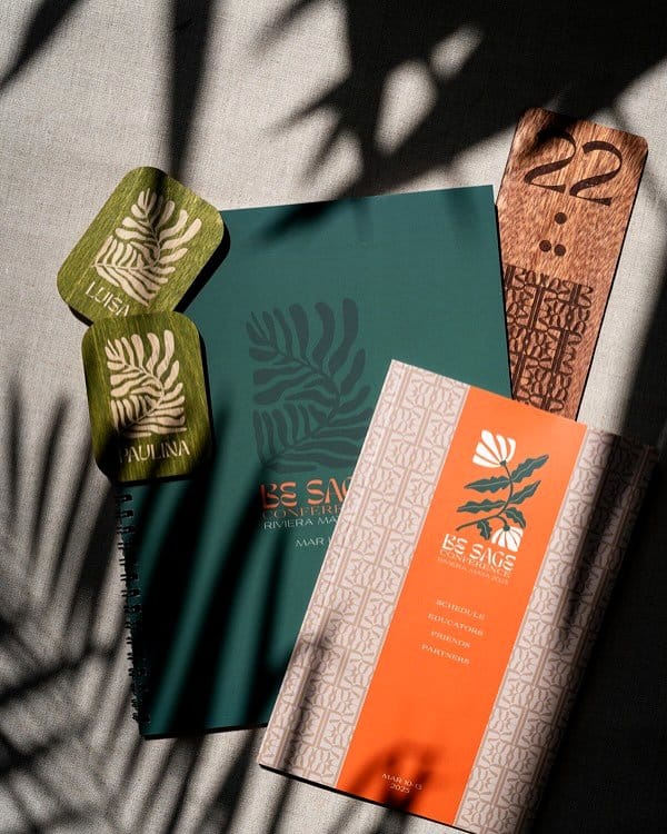 stationery with leaf-patterned design