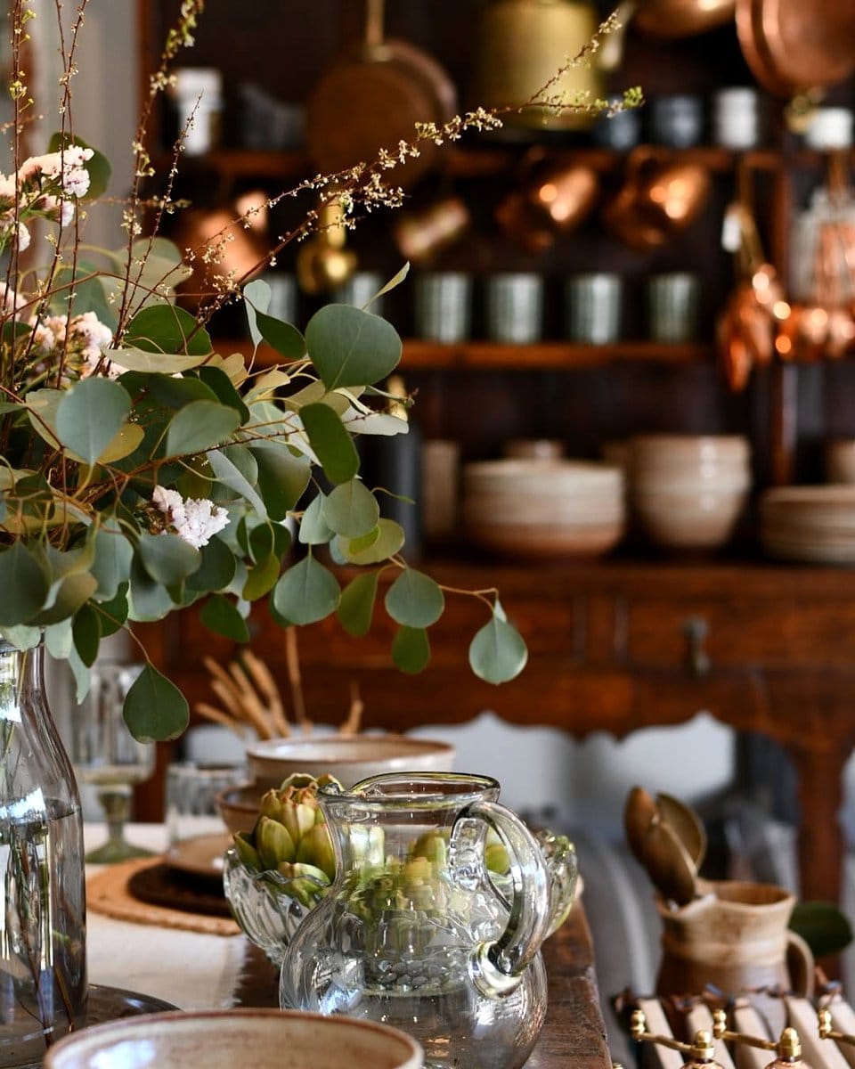 heirloom pot on classic mantelpiece
