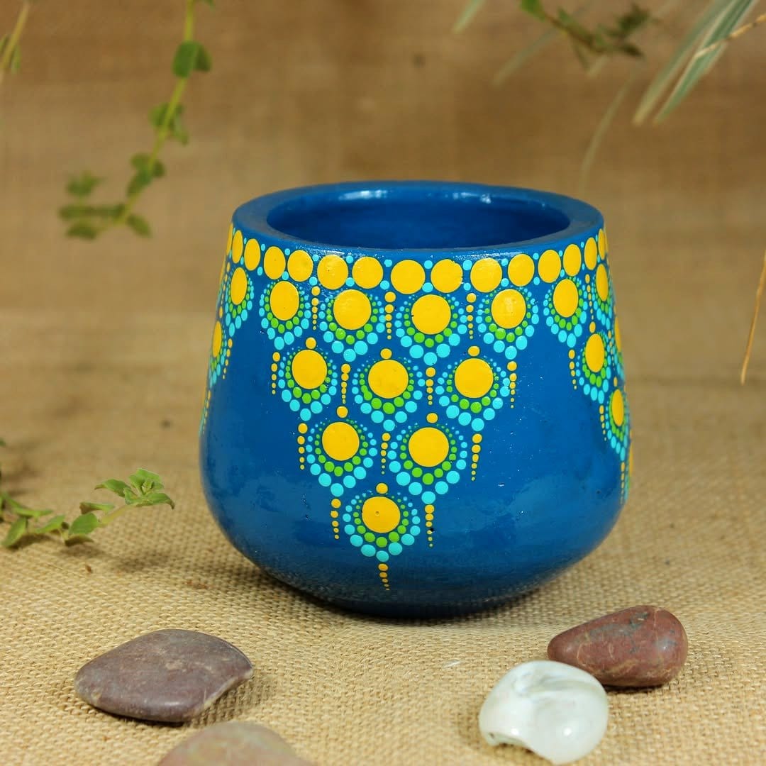 labeled plant pots on kitchen counter