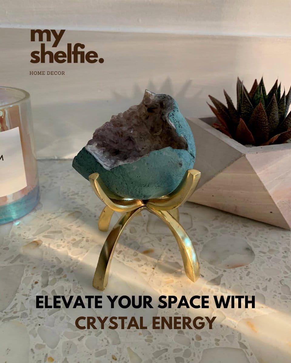 Stylish plant shelf with geode accents