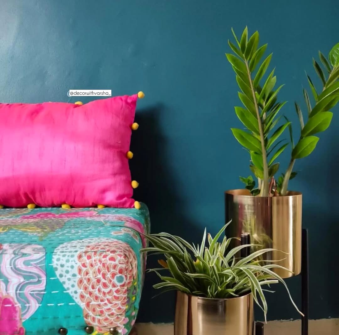 Macramé-style nautical plant hanger