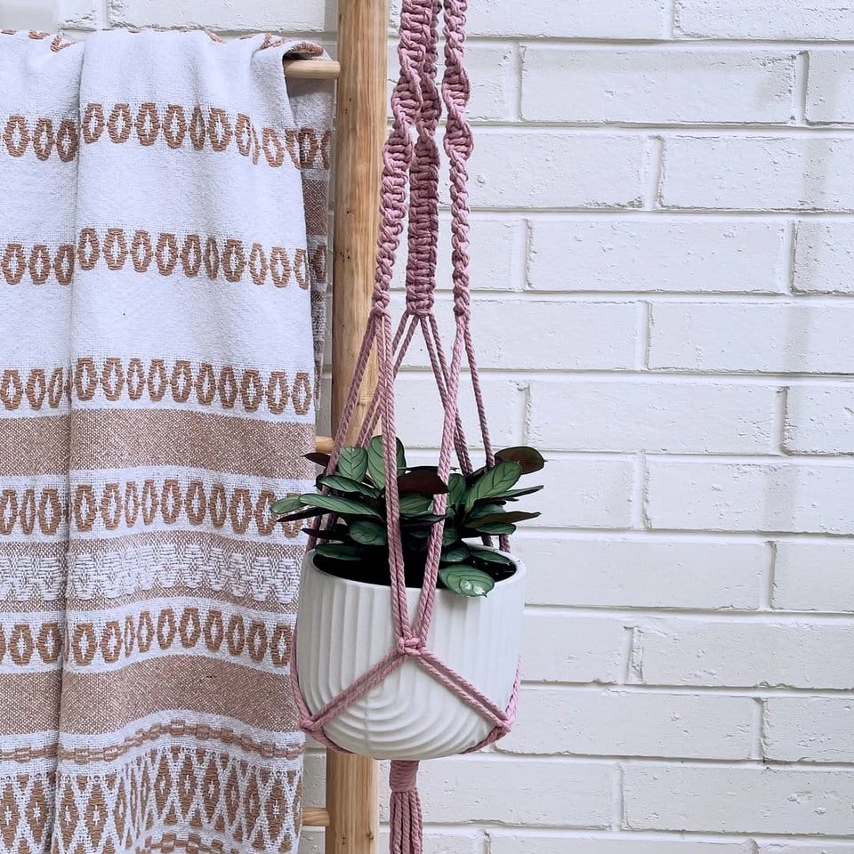 String and rubber bands on fabric