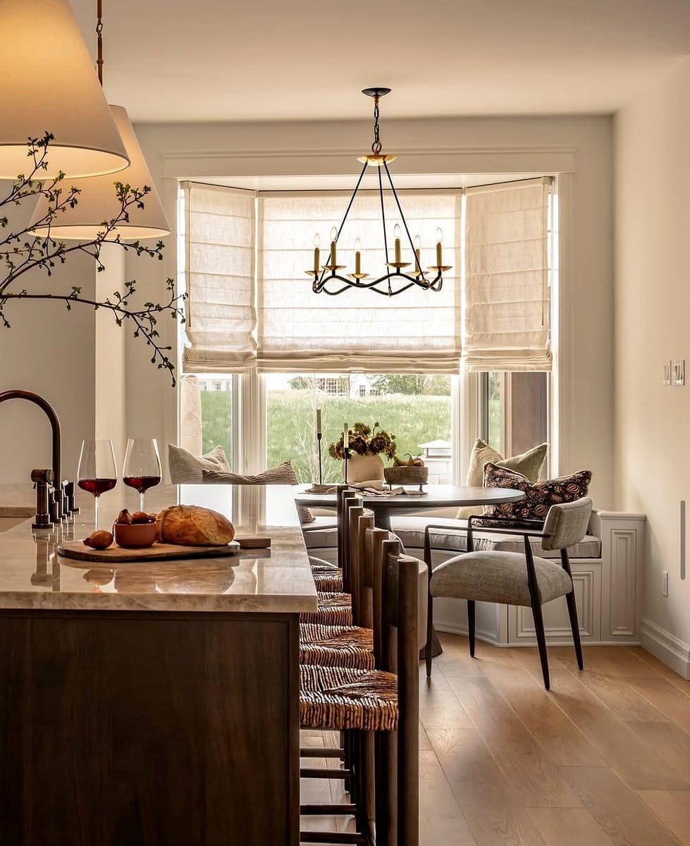 dining table with pendant light