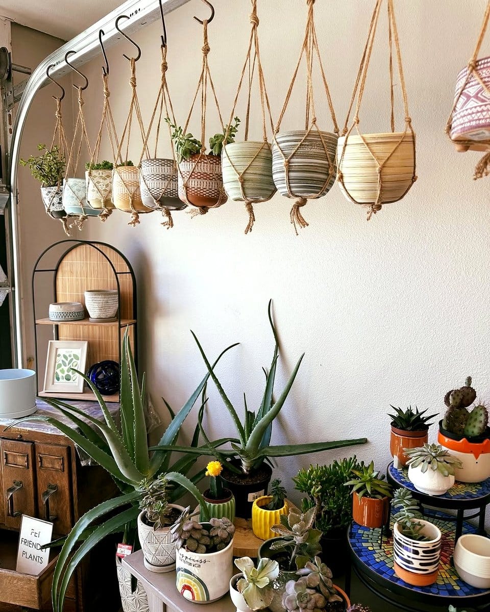 Geometric hanging garden with macrame support