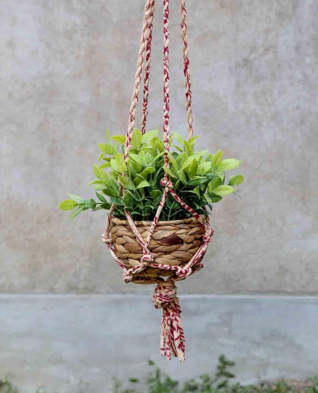 macramé hanger with recycled cord