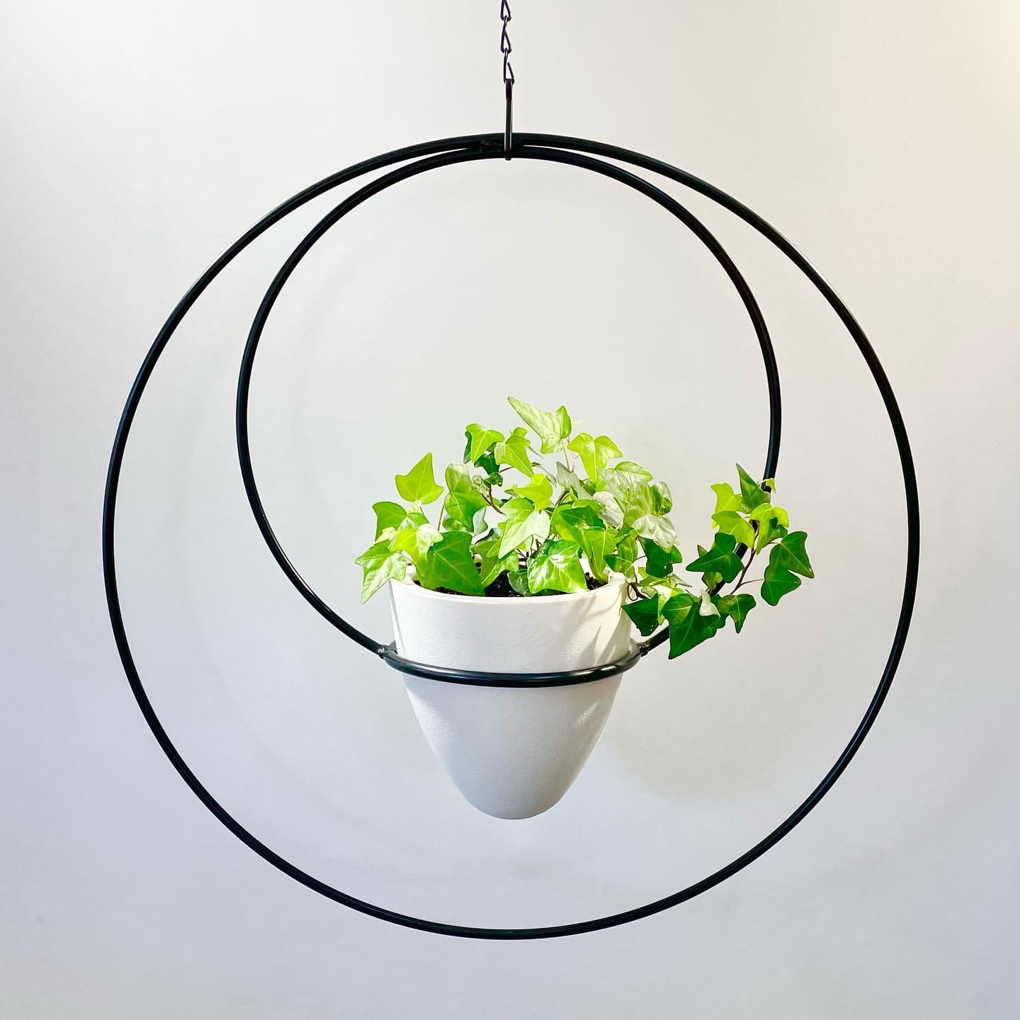 macramé hanger with metal rings