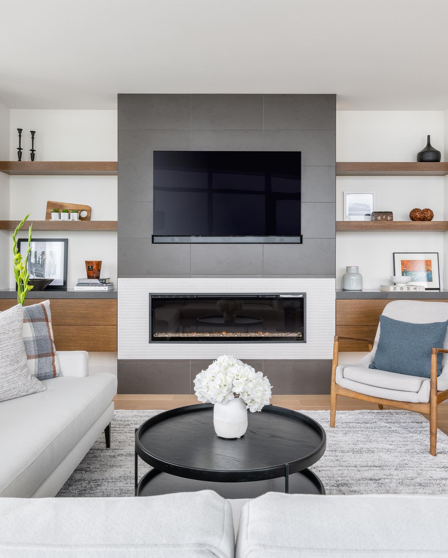 nautical-themed living room