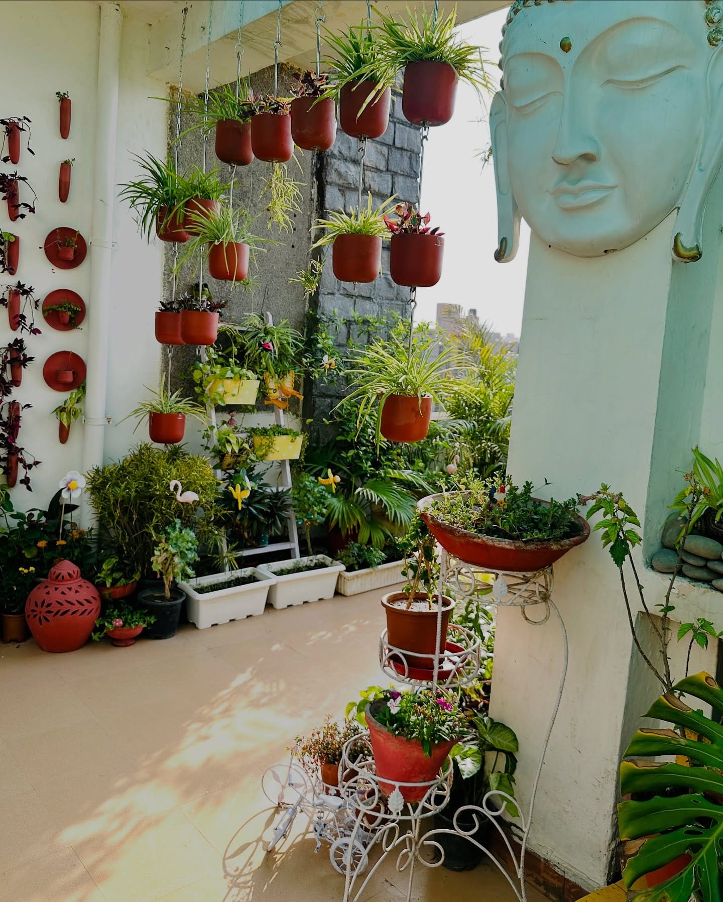 macramé hanging planters with ivy