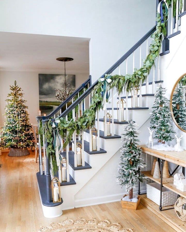 table centerpiece with succulents