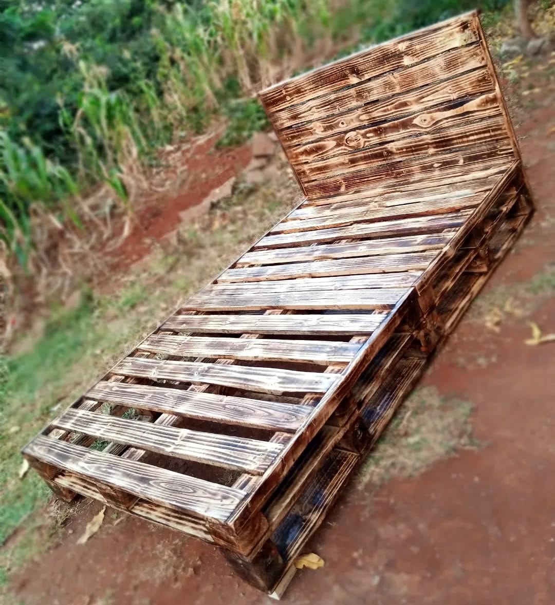 wooden pallet headboard