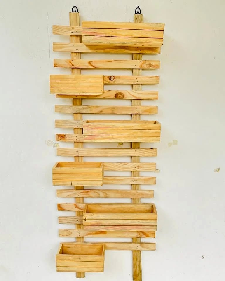 vertical succulent wall decor