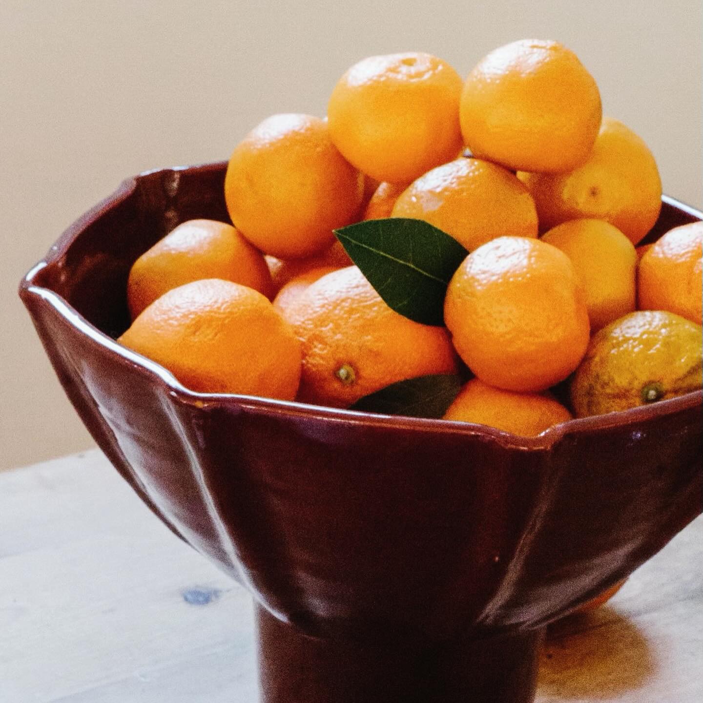 ceramic fruit bowl with apples