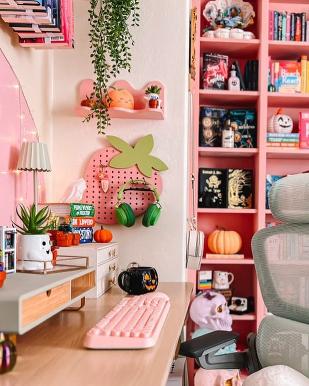 gradient pots in playroom