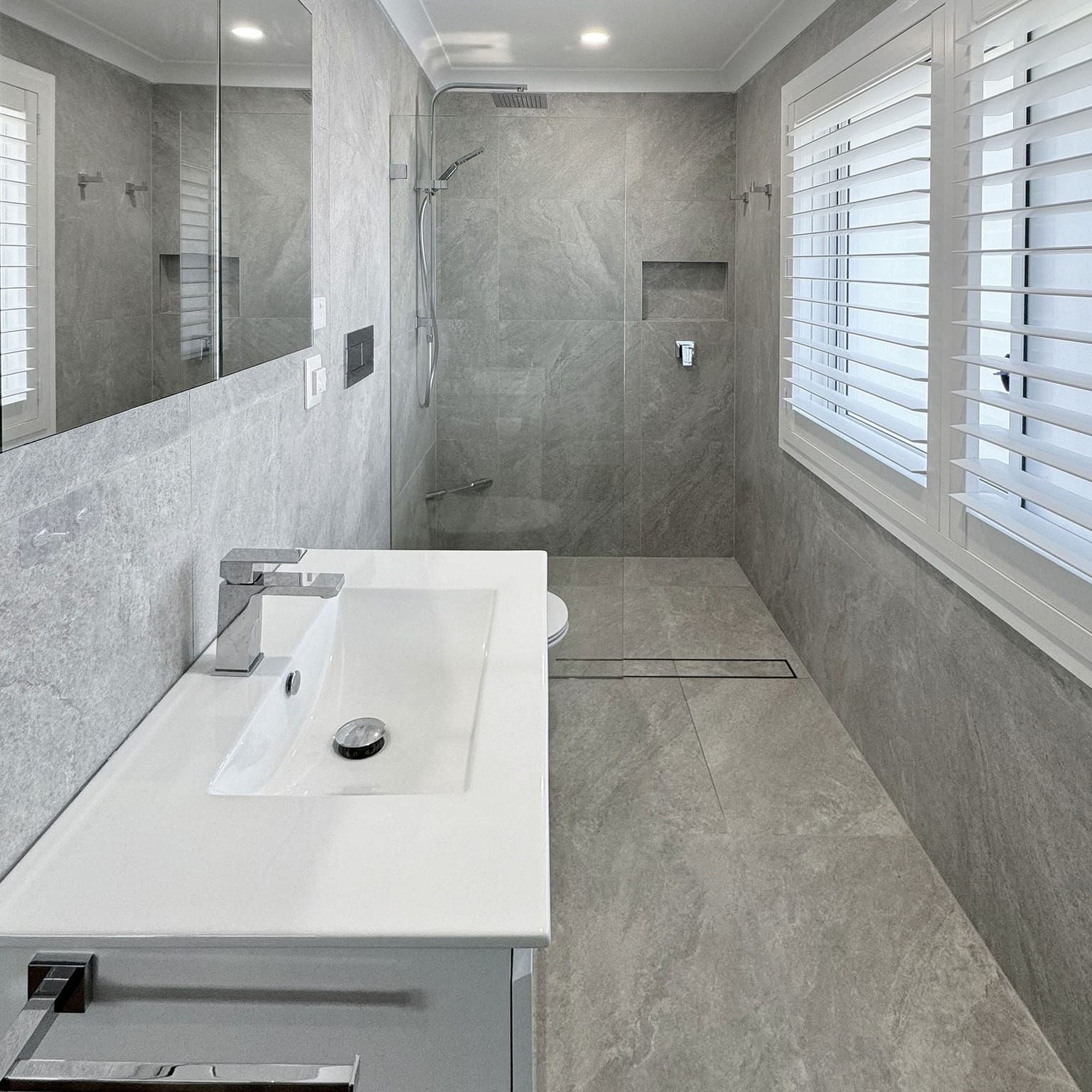 ceramic soap dish and toothbrush holder