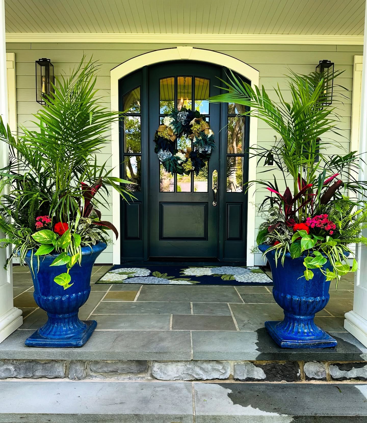 gradient pots in entryway